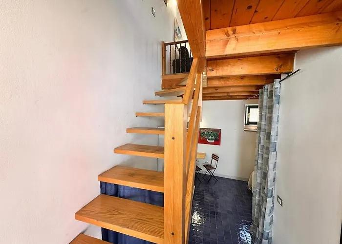 Sardinian Gallery Ultima Costa * ボーザ