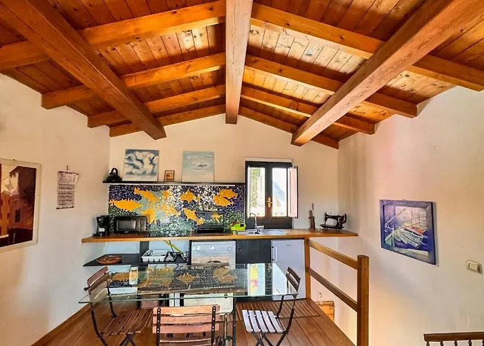 Sardinian Gallery Ultima Costa * ボーザ